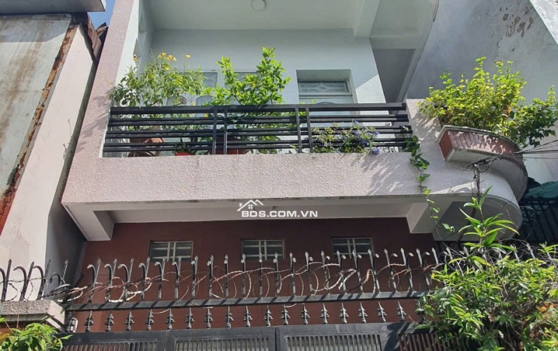 Bán nhà HXH thông 100m ra MT Cách Mạng Tháng Tám, P.5 Tân Bình 50m2, 3Tầng 4PN. Chỉ 9.5 Tỷ còn TL với chính chủ.